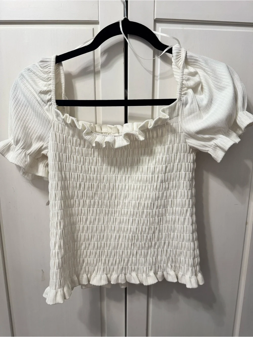 ASTR The Label Mason White Smocked Puff Sleeve Crop Top L